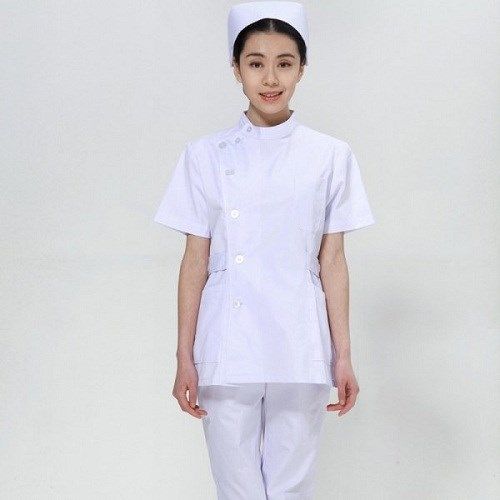áo blouse y tá có mũ màu trắng ảnh nền A104