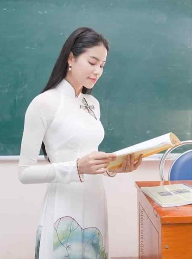 áo dài đồng phục giáo viên